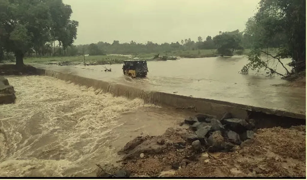 Sabari river flood disaster.. traffic stopped in 38 villages