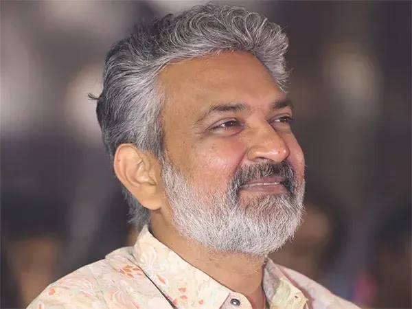 telugu-movie-rajamouli-director-raghavendra-rao-son-prakash-kovela-mudi-missed-the-chace-work-with-rajamouli-first-movie12