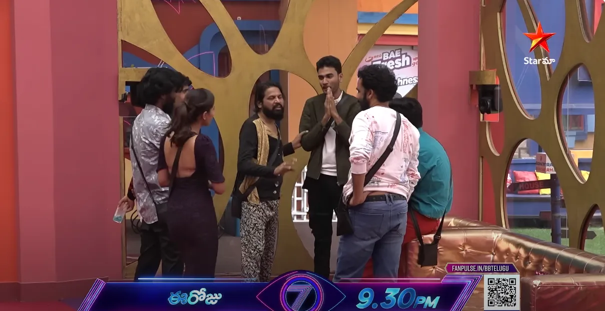 Shivaji Son into Bigg Boss