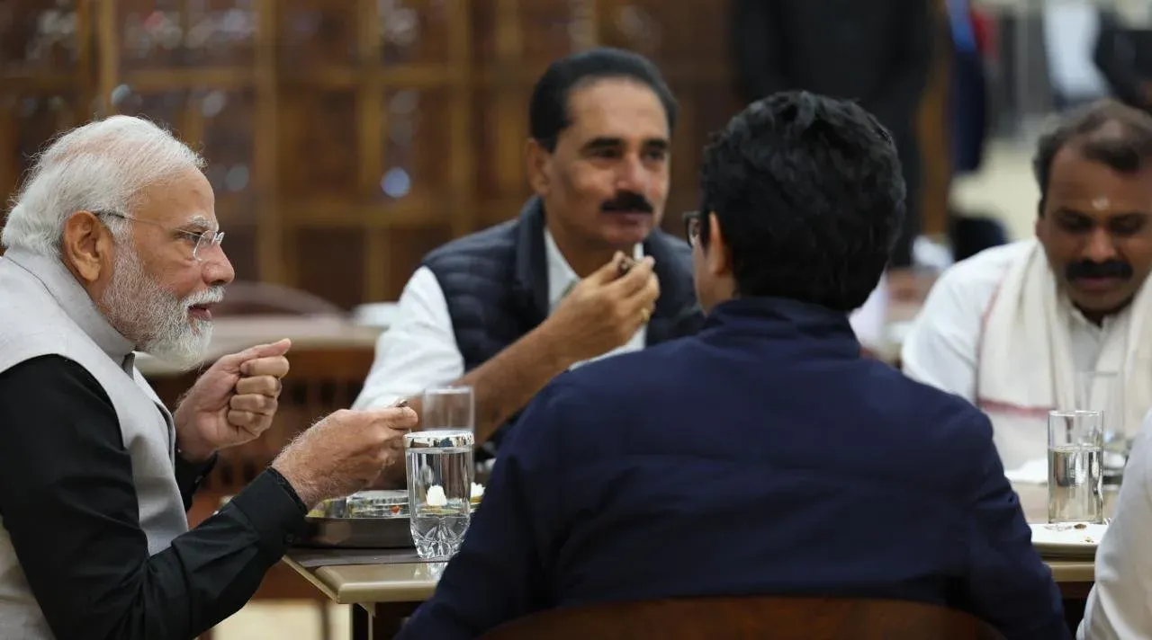 PM Modi Lunch With MP's