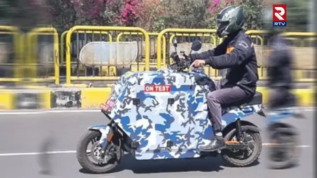 F9 Cargo e-scooter on road test