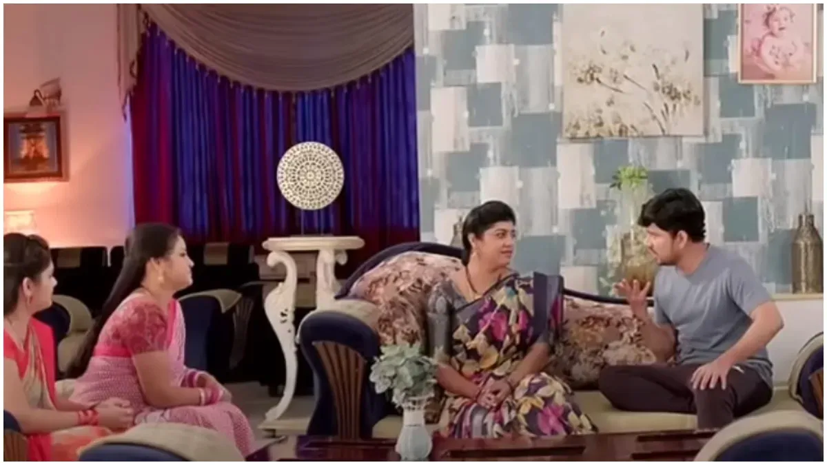 Nandu - Revathi - Madhu - Krishna - Murari - Mukunda - Adarsh - Krishna