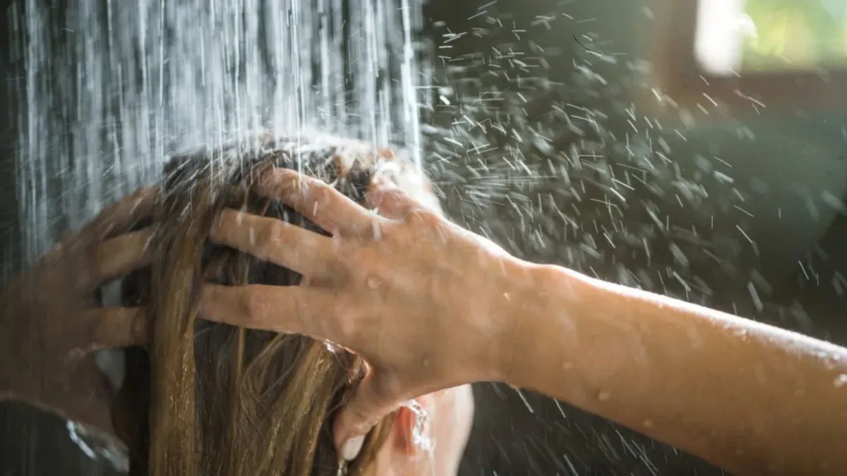 epsom salt hot water bath benefits health tips