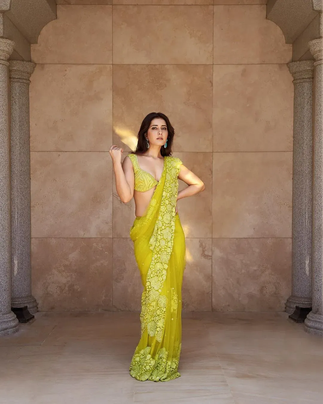 Raashii Khanna Latest Photos