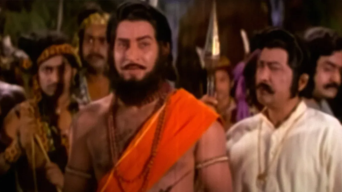 Alluri Sitaramaraju Movie scene