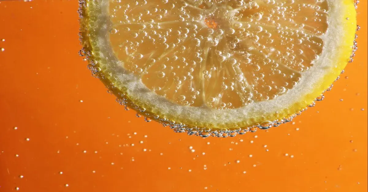 lemon water in summer