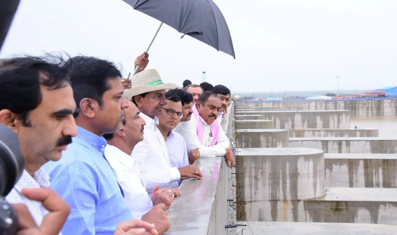 Kaleshwaram Scam: చేసిందంతా కేసీఆర్, హరీశే.. వారి ఒత్తిడితోనే సంతకాలు.. కాళేశ్వరంపై విచారణలో సంచలన విషయలు