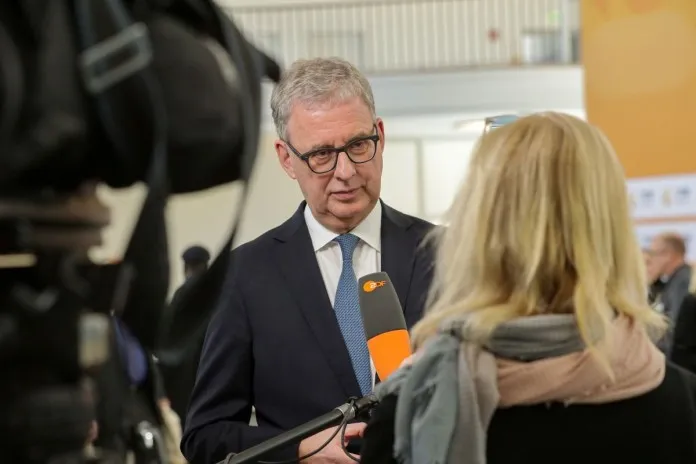 NEW: ITB Travel & Tourism Report 2025/2026 In time for the start of ITB Berlin 2025, the trade show is publishing its first ITB Travel & Tourism Report 2025/2026. The 32-page report provides important background information on current developments in the international tourism industry, analyses deficits and challenges, identifies relevant players and strategies, and presents practical recommendations for action.