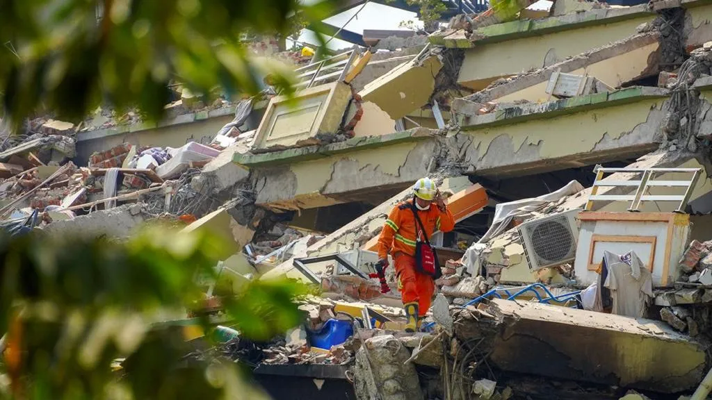 Myanmar-Thailand earthquake: Myanmar hospitals overwhelmed as military  government says more than 2,000 killed - BBC News
