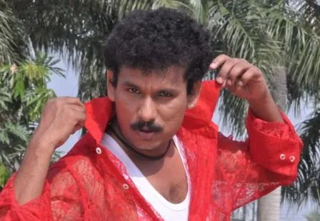 Papu-Pom-Pom-in-rangila-toka2