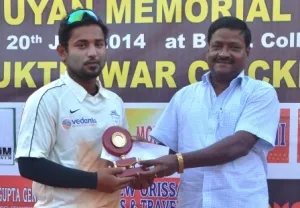 Sumitosh Praharaj received MoM award from Pratap Jena