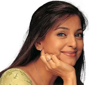 Juhi Chawla ( source : topnews.com)