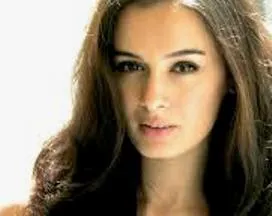 Evelyn Sharma