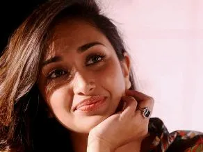 Jiah Khan (webbiespot.com)