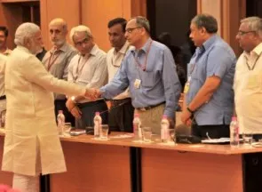 PM meeting secretaries (PIB pic)