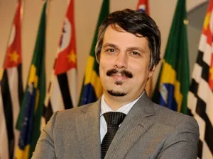 Rodrigo Tavares