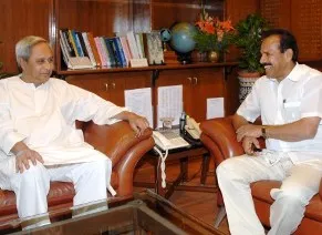 Odisha CM with Railway minister S.Gowda