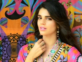 Sanam saeed