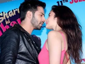 Varun with Alia (Pic - Yogen Shah)