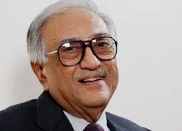 Ameen Sayani ( source : indiawires.com)