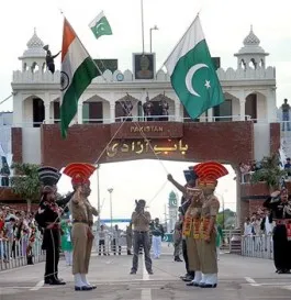 Wagah border (Courtesy: hindustantimes.com)