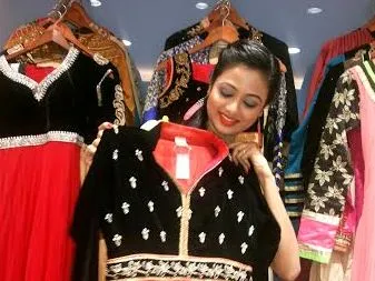 Film star Archita at 'Hello Beautiful' showroom