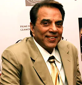 (courtesy:www.bollyactorss.blogspot.com)