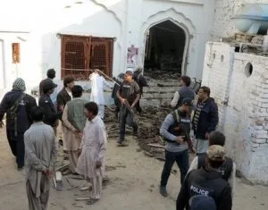 blast in Pak Shia mosque