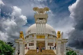 The White Pagoda at Dhauligiri on the outskirts of Bhubaneswar  commemorates the Kalinga War in 3rd century BC