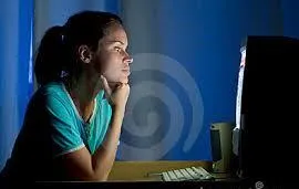 girl surfing net