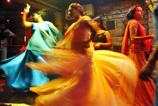 dance-bars