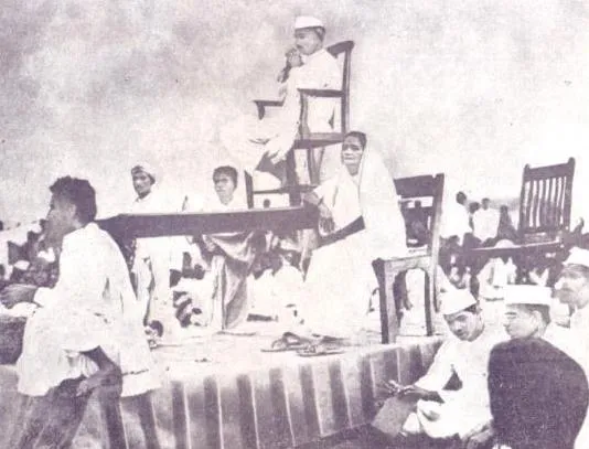 Gandhi's first tour to Odisha in 1921. Kasturba is seated on Chair and Gopabandhu on the edge of the dias. 