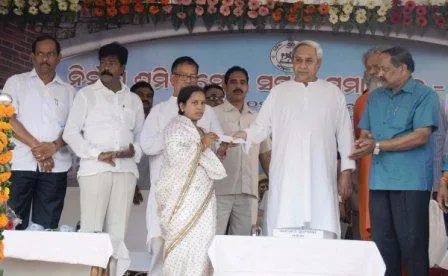 Naveen Patnaik nirman shramika