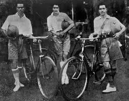 Biju Patnaik with his friends on the historic tour to Peshawar. 
