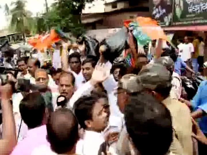 bjp black flag puri