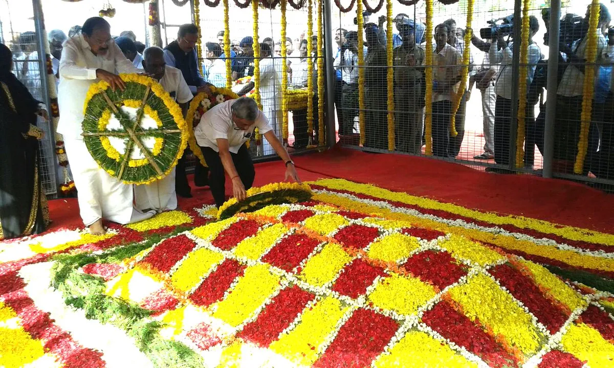 Pic. twitter.com/manoharparrikar