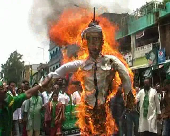 BJD protests against pradeep majhi