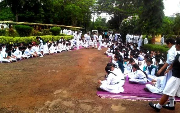 DPS Damanjodi students on agitation