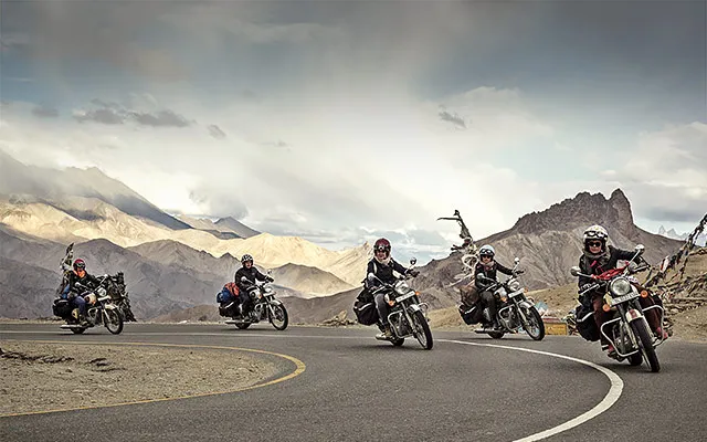 Pic.royalenfield.com