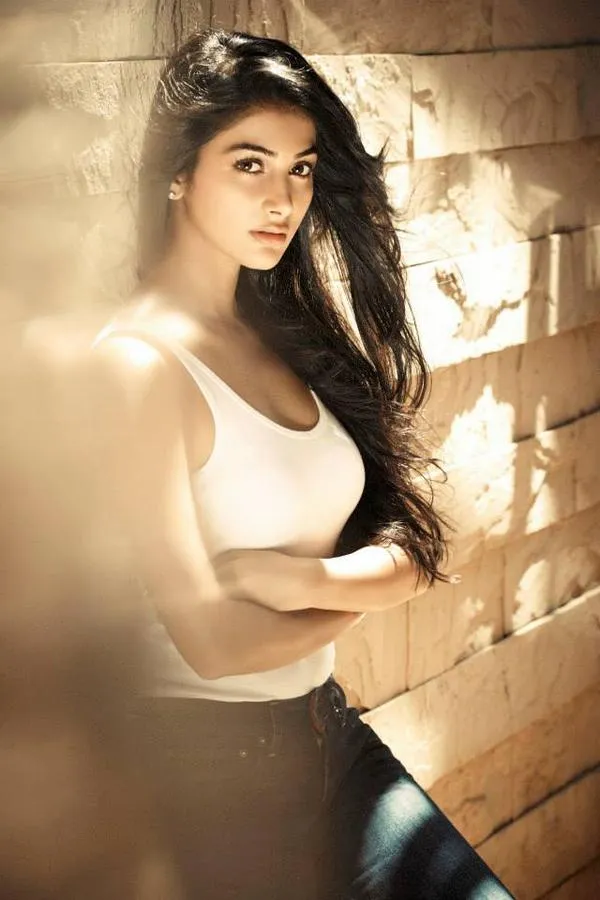 Pic. twitter.com/FilmMohenjodaro/media