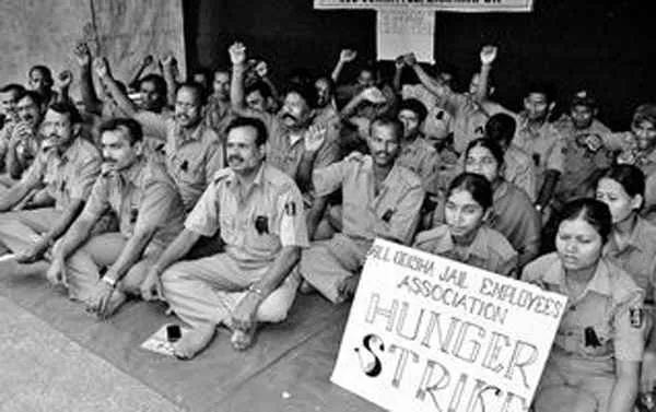 jail-staff-hunger-strike