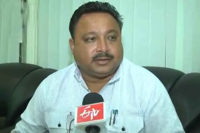 kalahandi-crown-prince-anant-pratap-deo-joins-bjp
