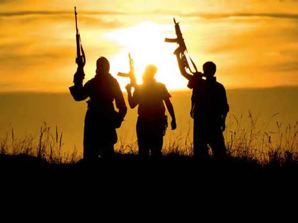 maoists-fire-at-villagers
