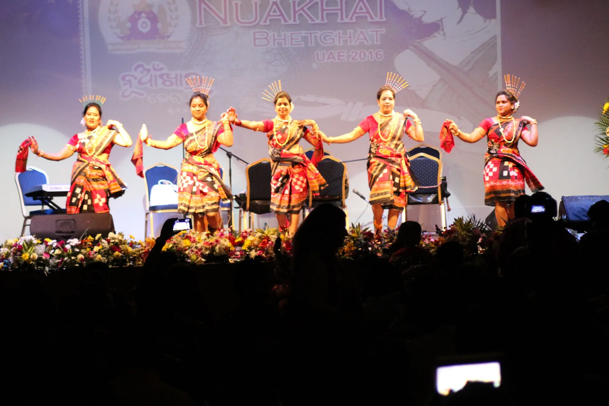 sambalpuri-ladies-group-dance