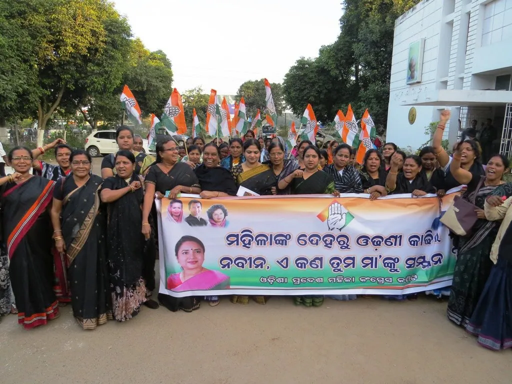 black-stole-controversy-congress-demonstration
