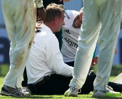 umpire-injured