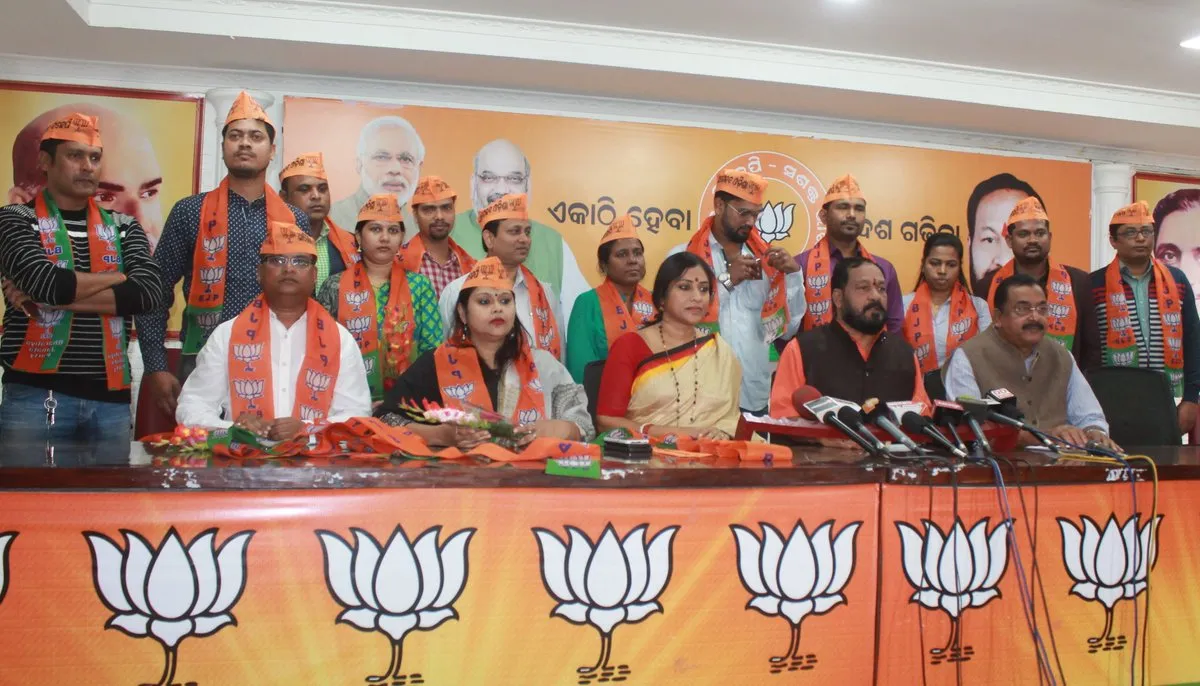 new-entrants-to-bjp-comopany-secretary