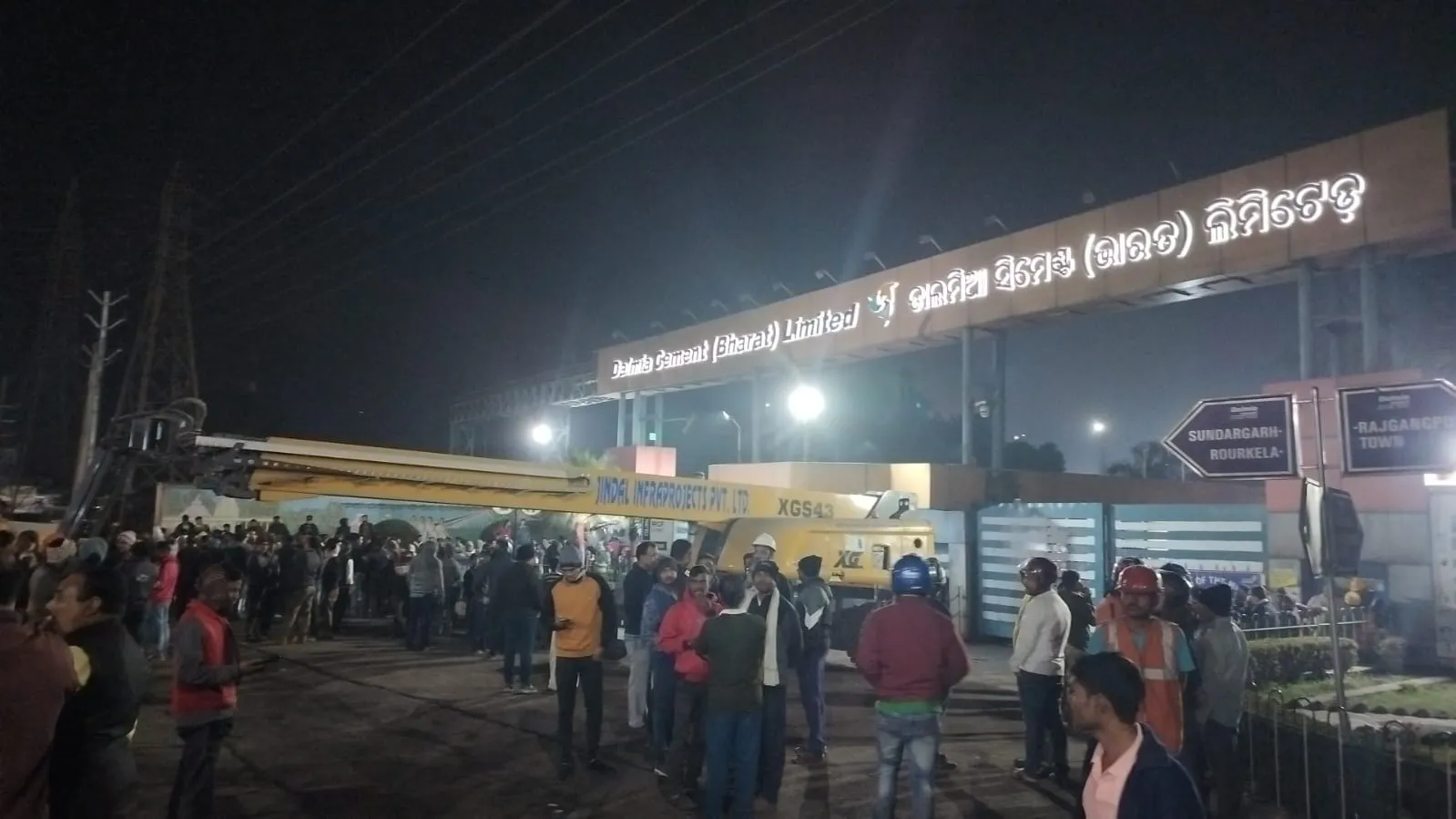 Coal hopper collapse kills many workers