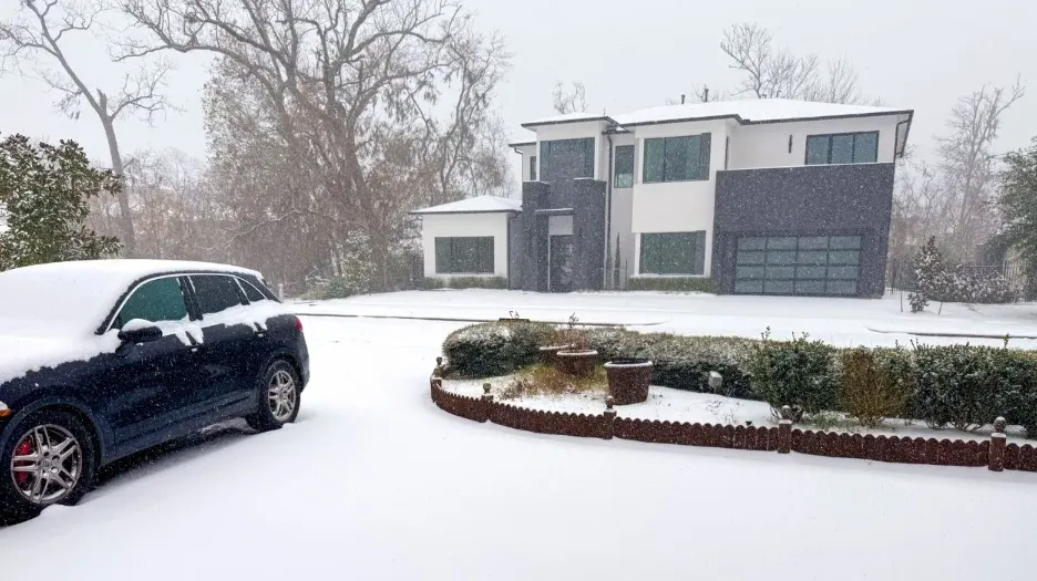 America covered in snow: 21,000 flights canceled due to heavy snowfall