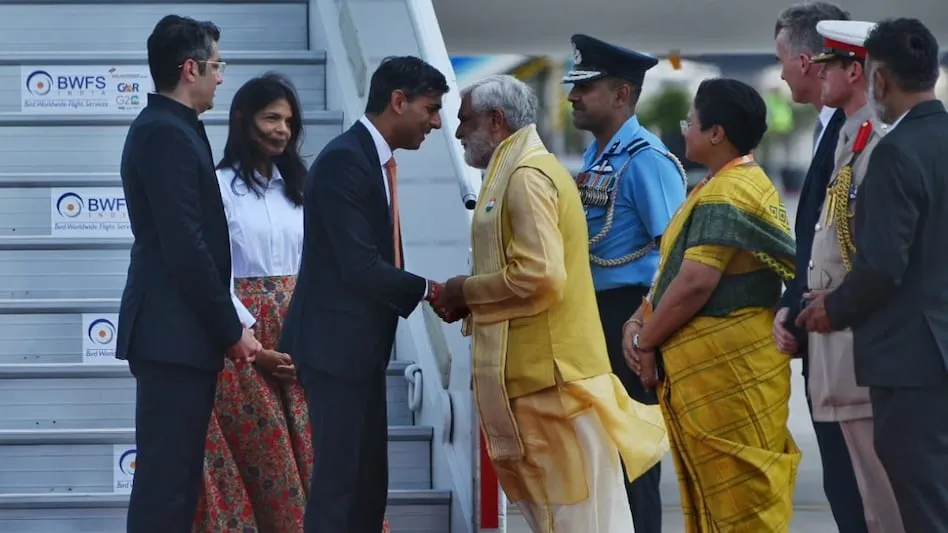 ब्रिटिश के PM सुनक का केंद्रीय मंत्री अश्विनी चौबे ने एय़रपोर्ट पर स्वागत किया